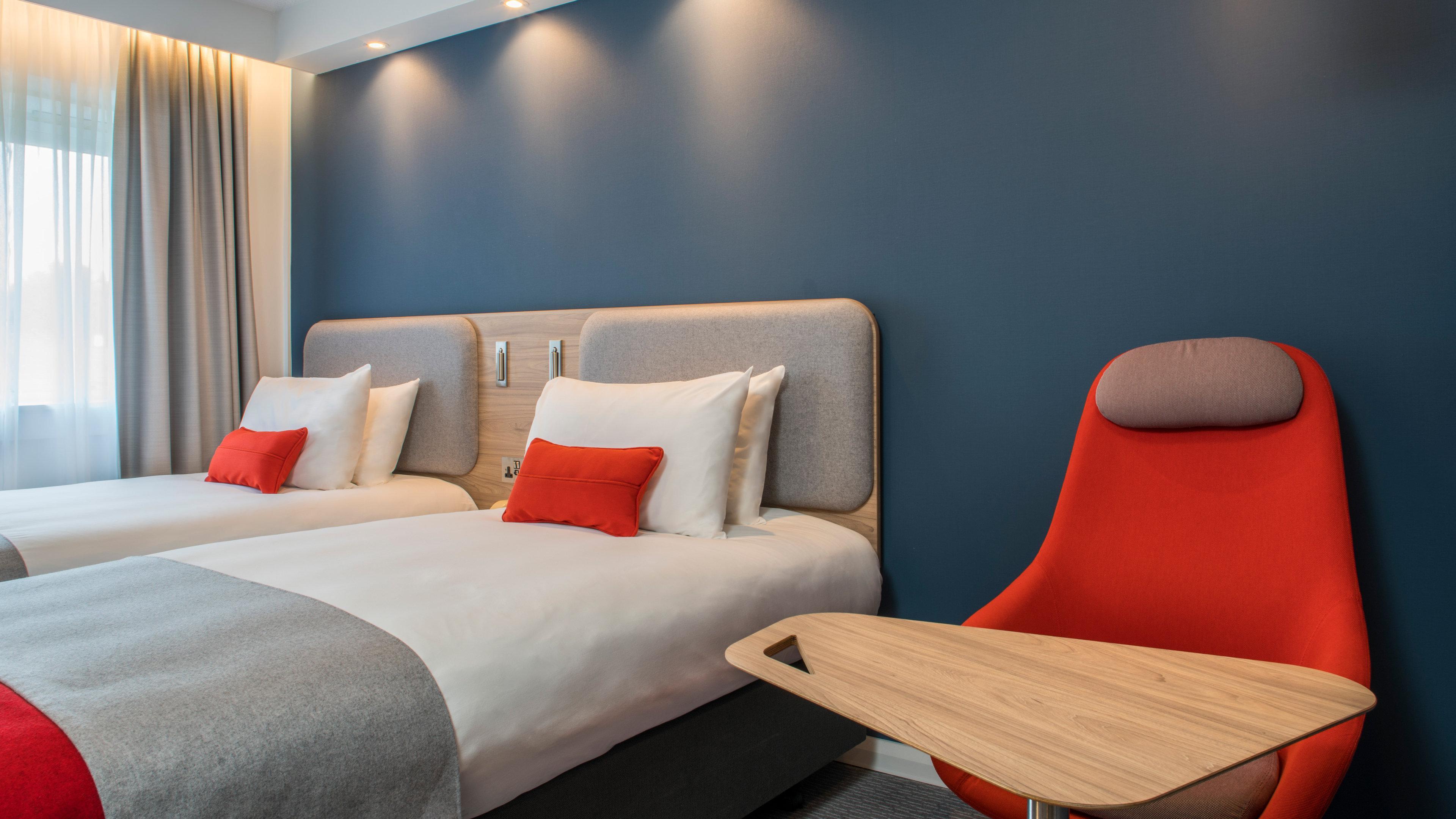 Holiday Inn Express Oxford Kassam Stadium By Ihg Extérieur photo