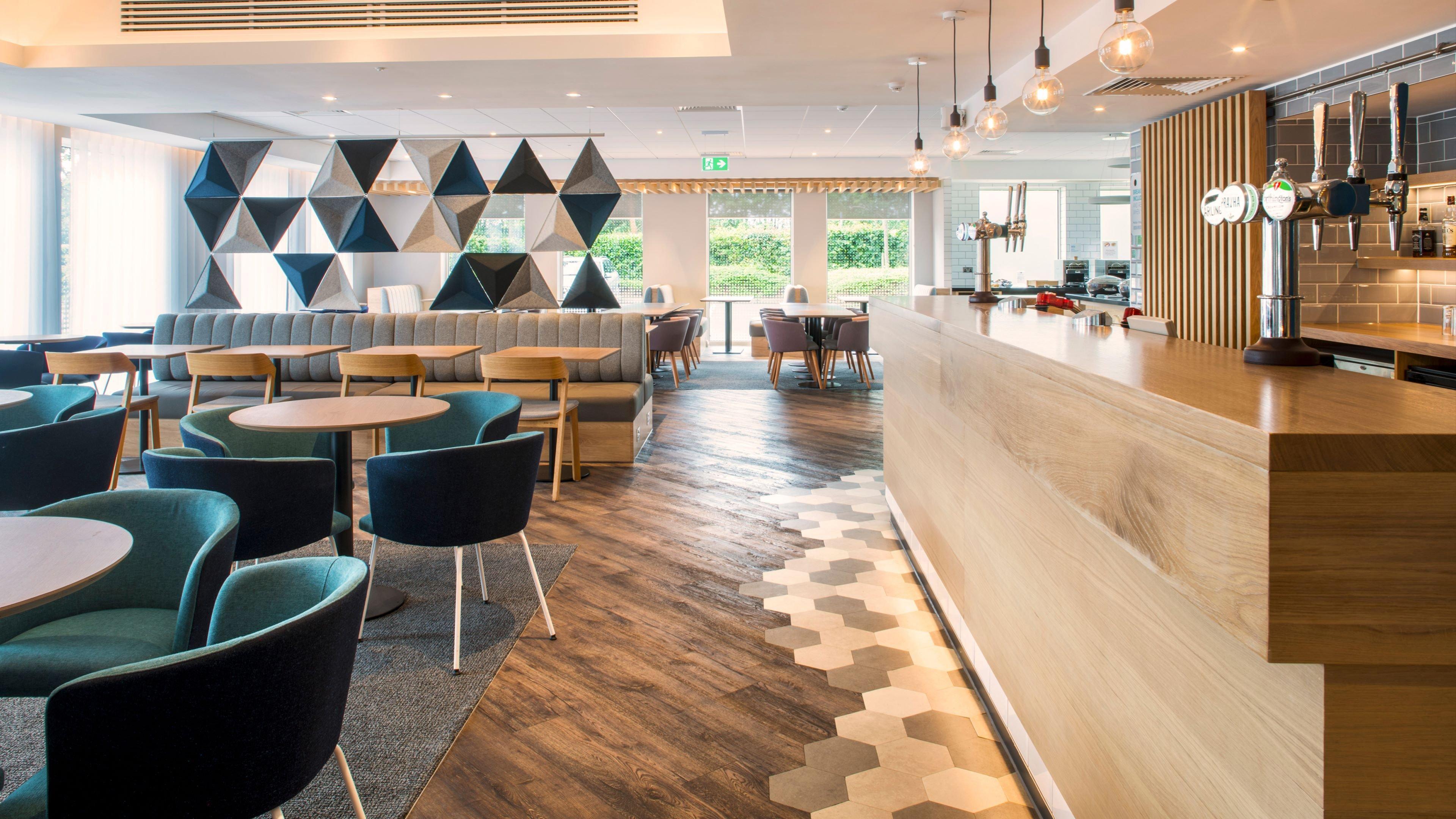 Holiday Inn Express Oxford Kassam Stadium By Ihg Extérieur photo