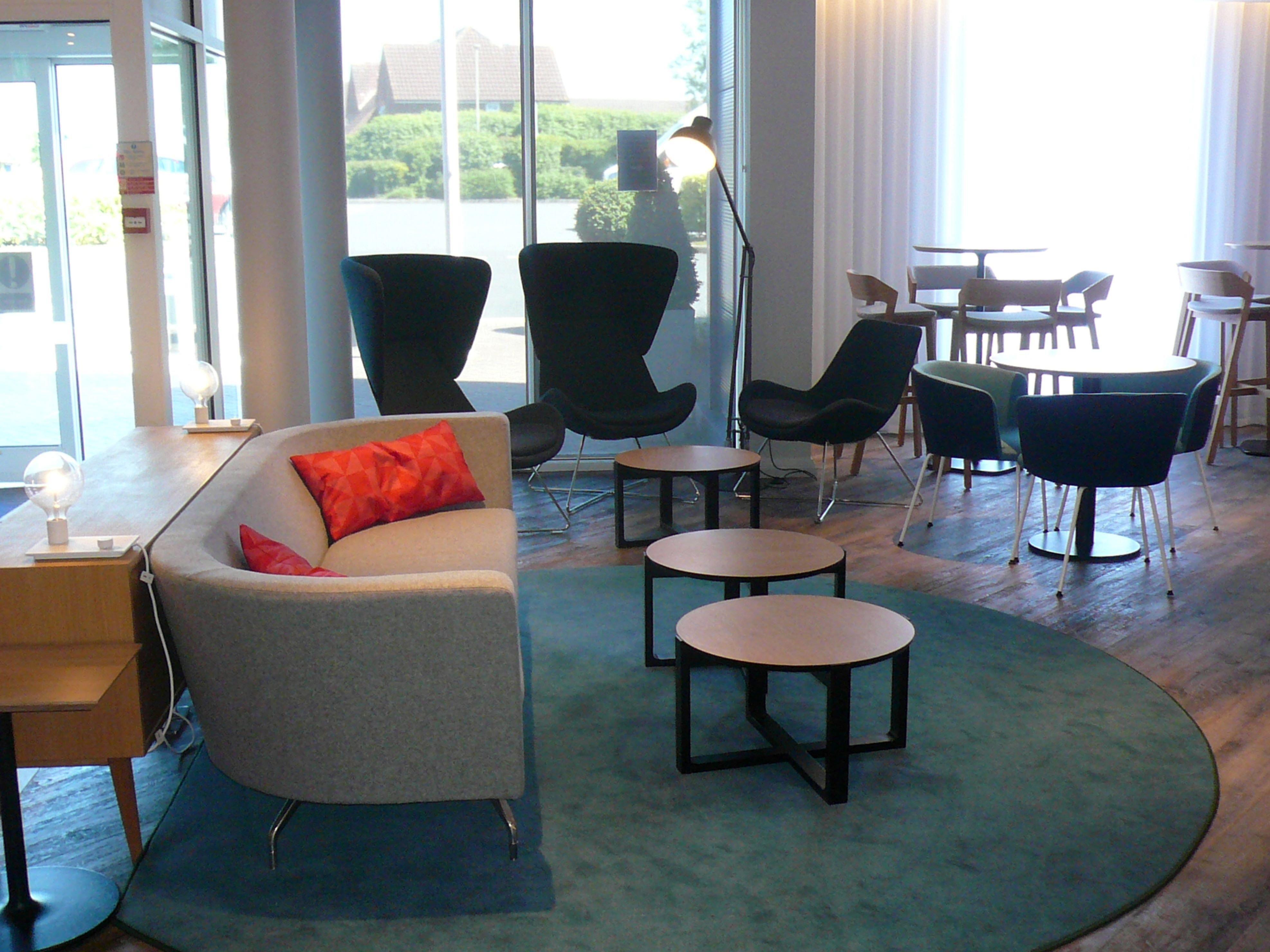 Holiday Inn Express Oxford Kassam Stadium By Ihg Extérieur photo