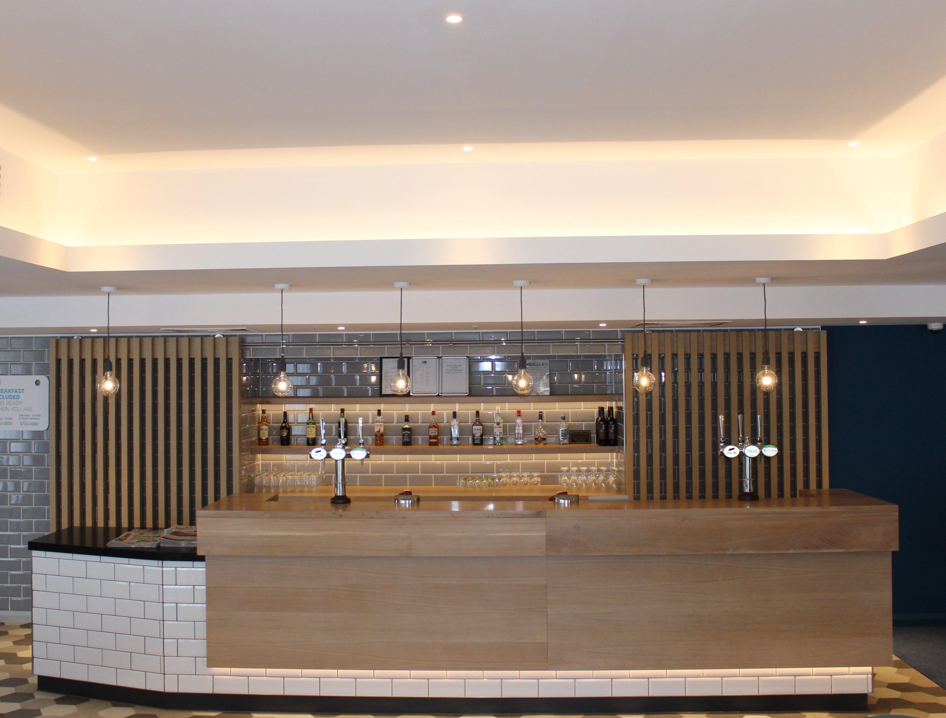 Holiday Inn Express Oxford Kassam Stadium By Ihg Extérieur photo
