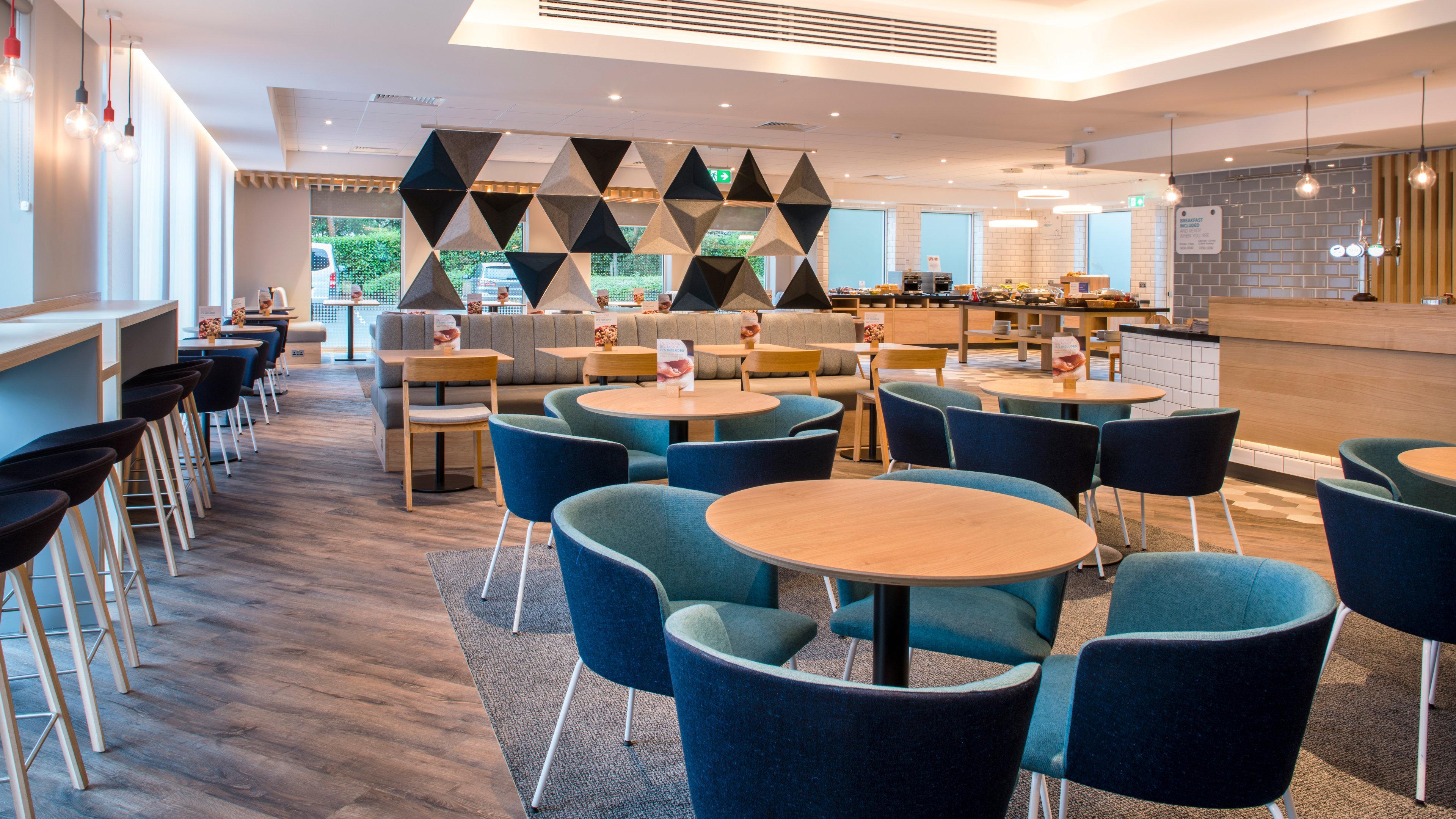 Holiday Inn Express Oxford Kassam Stadium By Ihg Extérieur photo