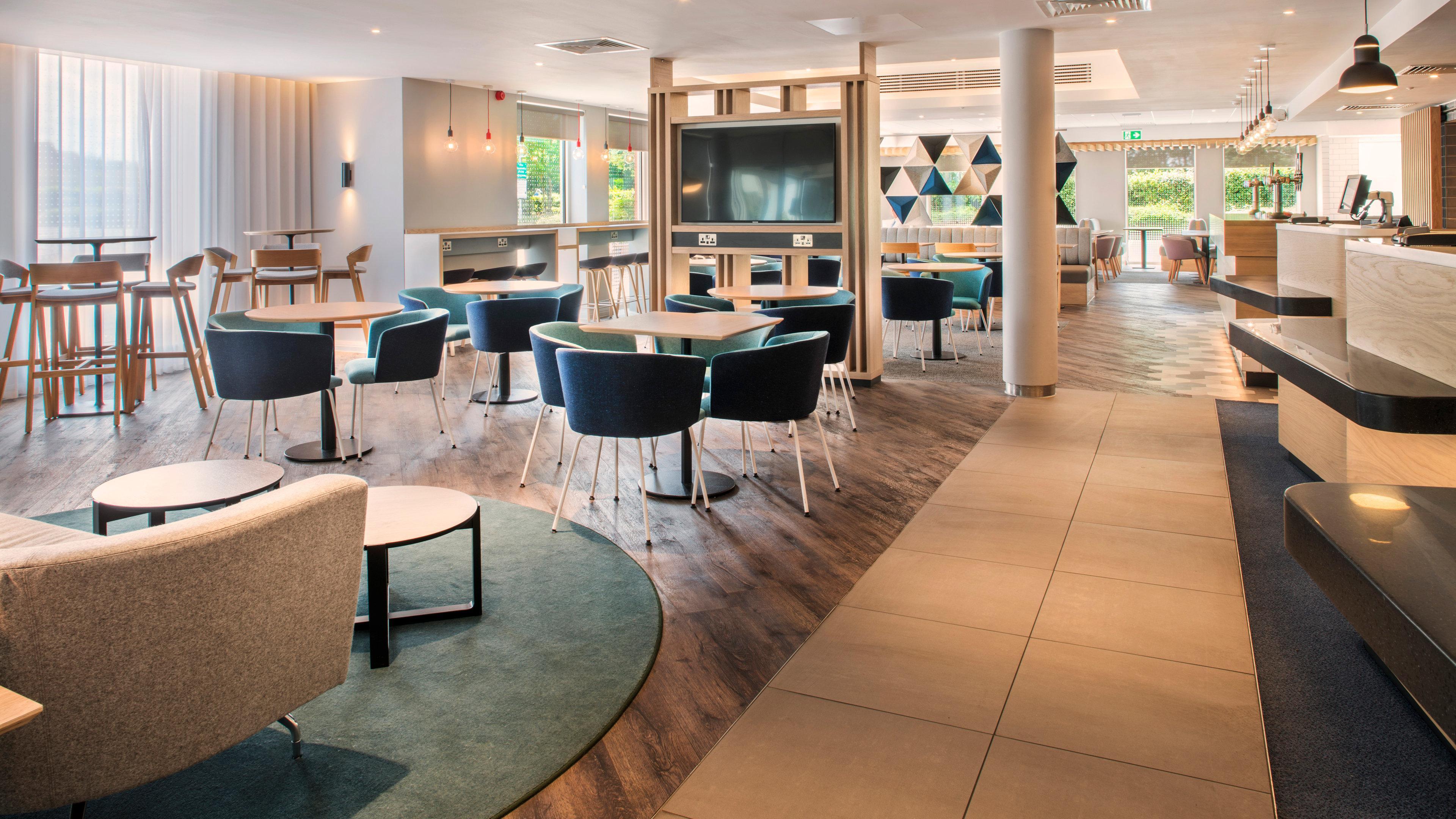Holiday Inn Express Oxford Kassam Stadium By Ihg Extérieur photo