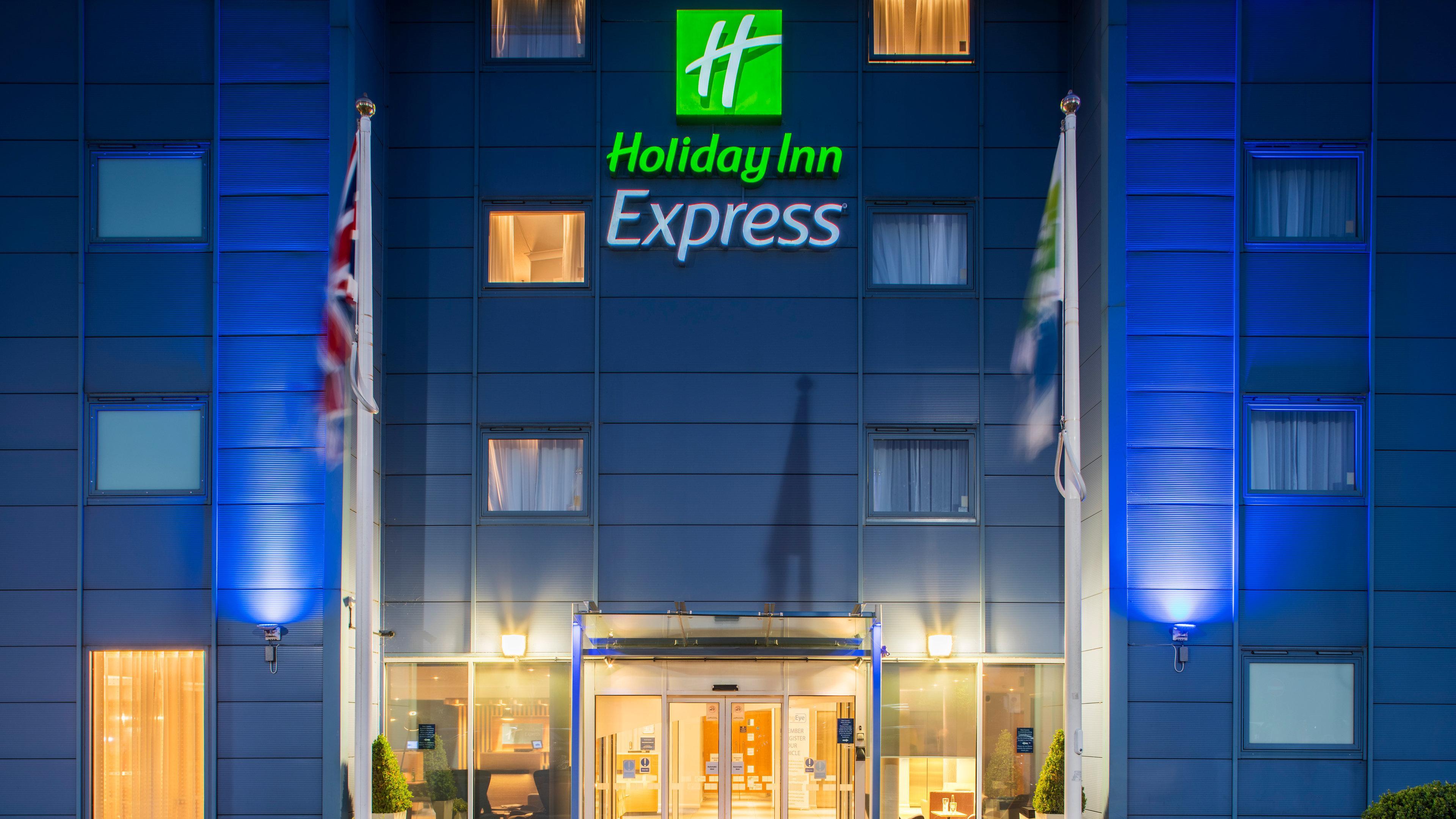 Holiday Inn Express Oxford Kassam Stadium By Ihg Extérieur photo