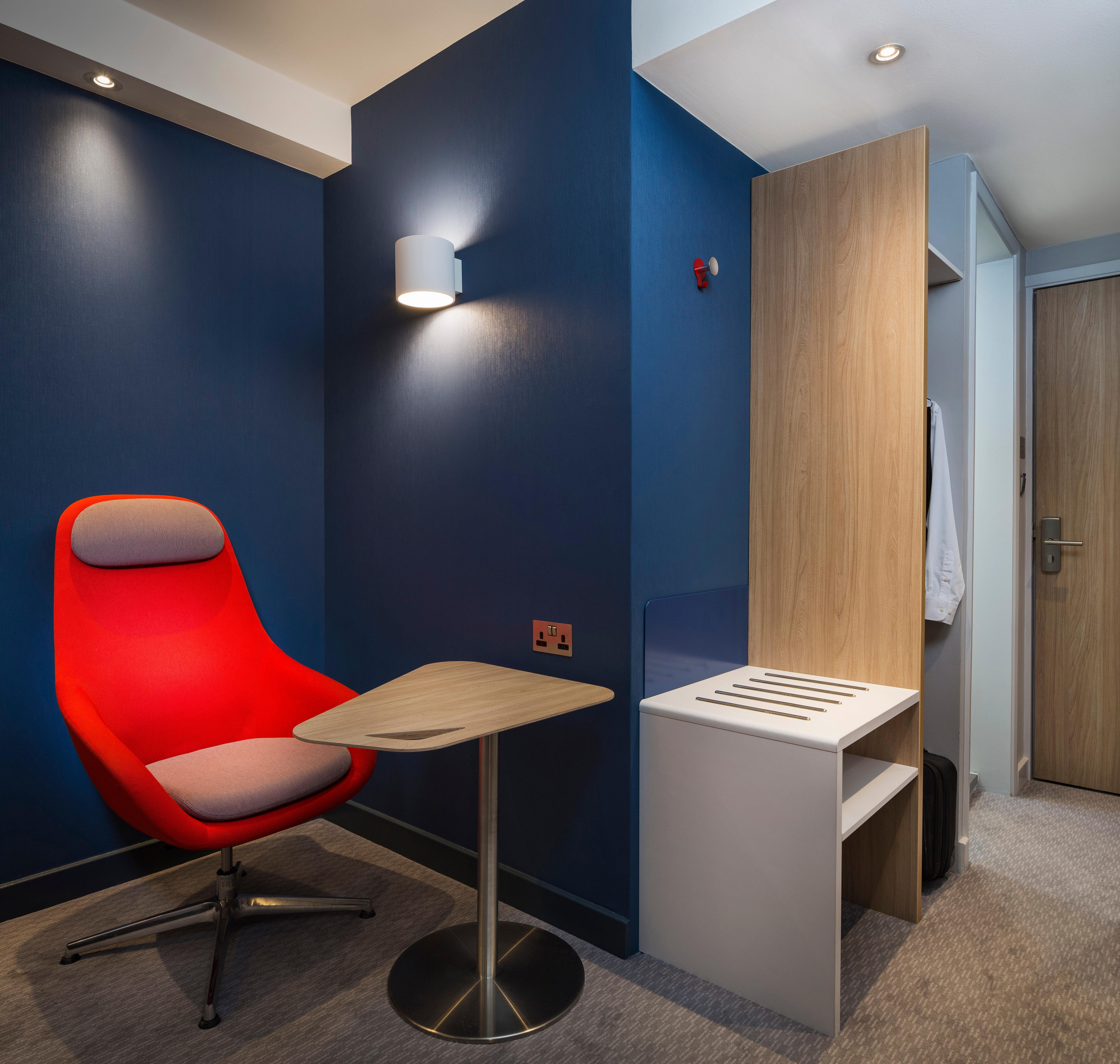 Holiday Inn Express Oxford Kassam Stadium By Ihg Extérieur photo