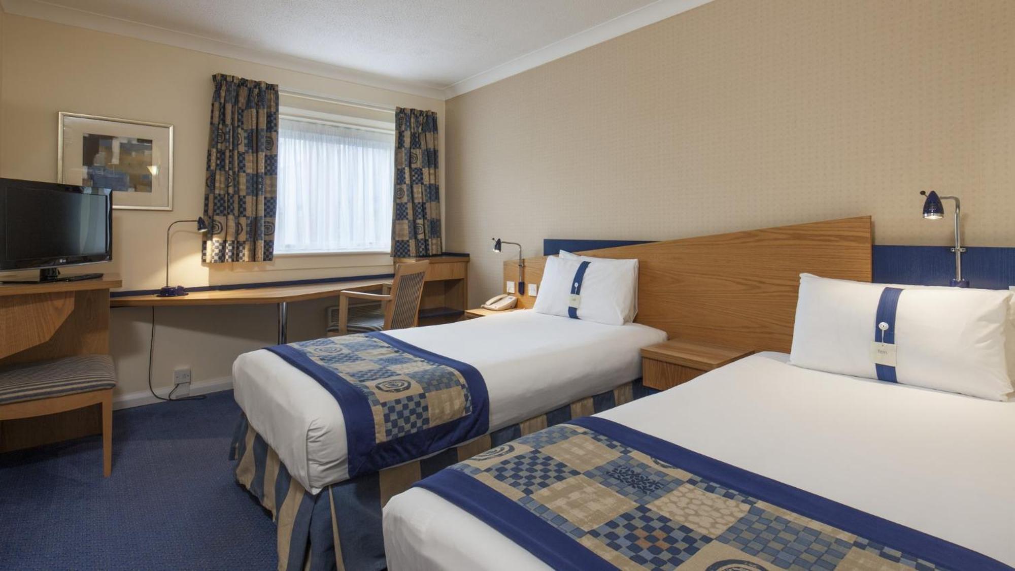 Holiday Inn Express Oxford Kassam Stadium By Ihg Extérieur photo