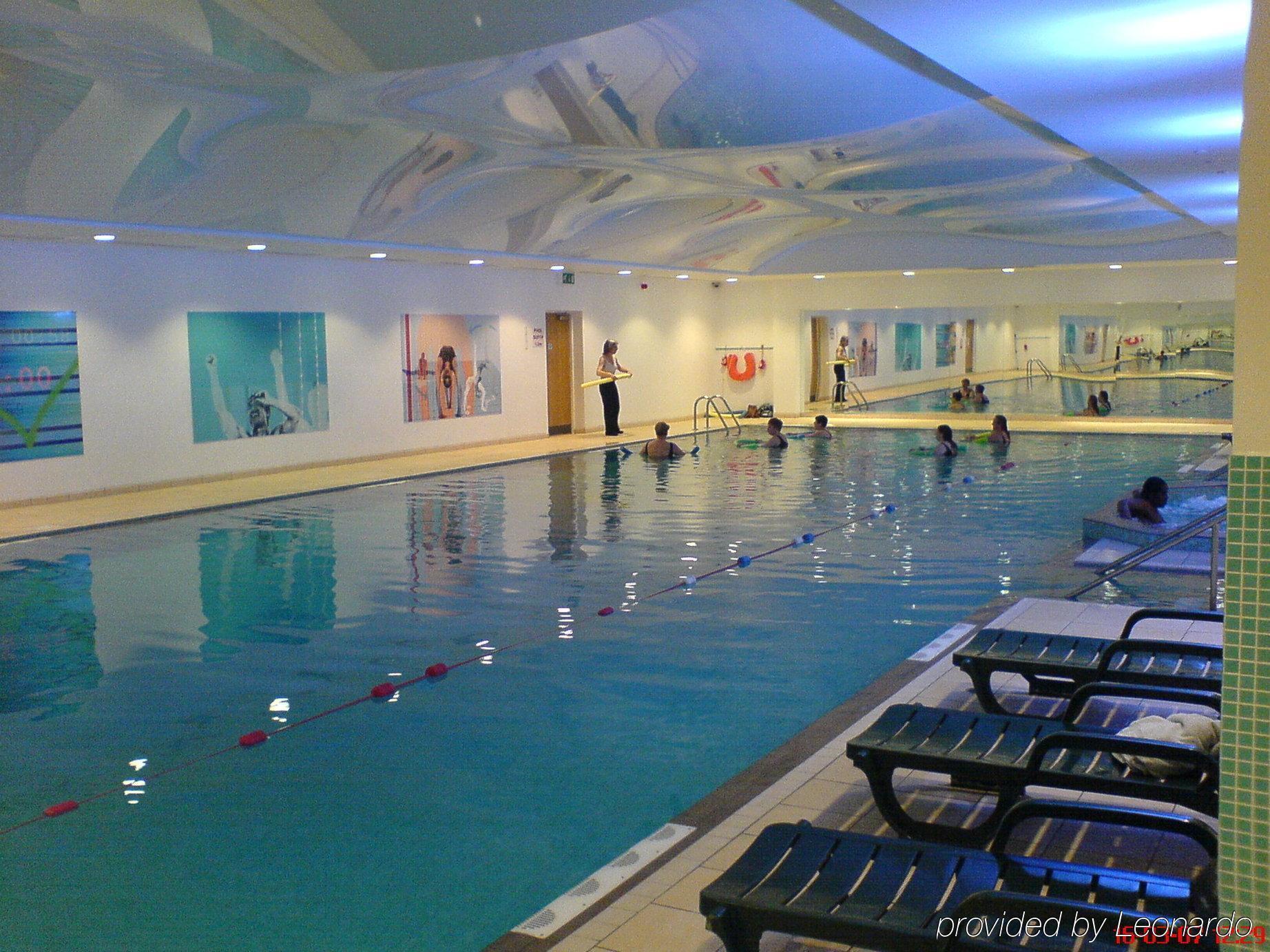 Holiday Inn Express Oxford Kassam Stadium By Ihg Facilités photo